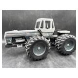 WHITE 4-210 FIELD BOSS TRACTOR 1/16 SCALE