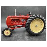 COCKSHUTT 40 TRACTOR 1/16 SCALE