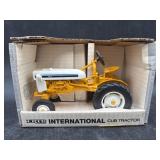 INTERNATIONAL CUB TRACTOR 1/16 SCALE