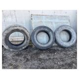 Three tires: 11 R 22.5