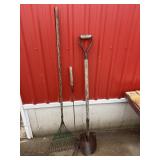 Round mouth shovel, leaf rake, weeder