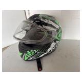 Green / black helmet