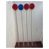4 markers / reflectors