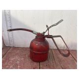 Red oil can