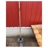 Metal mesh scoop