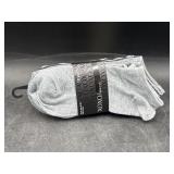10 pairs of socks