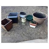 Large lot: planter pots
