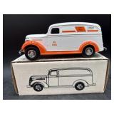 Ertl Toy 1938 Panel truck bank