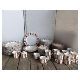 Set of dishes
