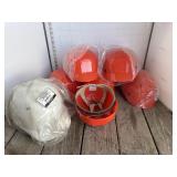 Lot: orange bump cap head protections & white