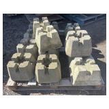 15 concrete post stands
