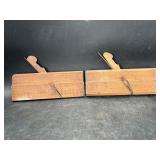 2 wood planes