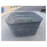 Galvanized wash tub