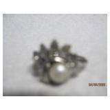 Avon Pearl & Rhinestone Ring 9
