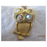 Gold Tone Owl Glass eyes 'FAB' - 19