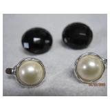 Onyx & Faux Pearl earrings - Clip