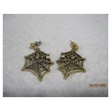 Gold tone Spider Earrings - Post