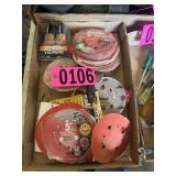 Box lot: sanding discs (5' hook & loop, universal