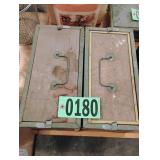 2 live bait boxes