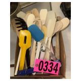 Spatulas and wood utensils