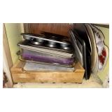 Cbinet w/Baking Pans