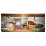 Shelf w/vases and basskets