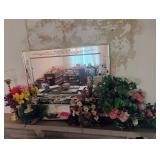 Asst floral dï¿½cor, mirror