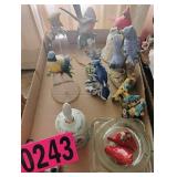 Flat of asst bells, salt/pepper shaker