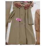 Ladies cashmere coat w/ fur collar