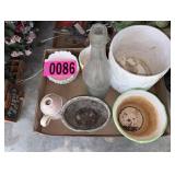 Flat of asst pots