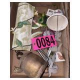 Flat of asst windchimes