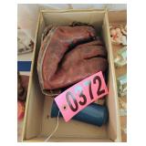Vingate baseball glove