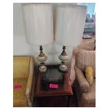End table with (2) lamps