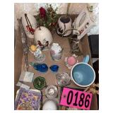 Flat of asst bells, dï¿½cor