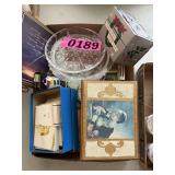 Flat of asst dï¿½cor