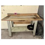 Utility workbench with lower shelf