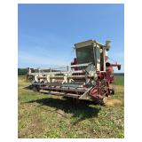 715 International Harvester Combine