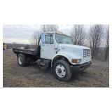 1995 INTERNATIONAL 4900 Flatbed