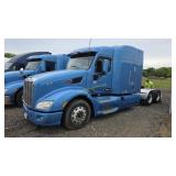 2014 Peterbilt 579 Semi Truck