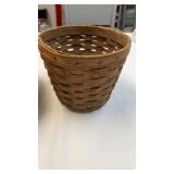 Longaberger remembrance basket with protector a