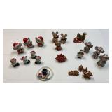 Vintage Christmas figurines including Homco,