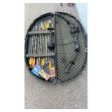 Compound bow with arrows and hard caseHoyt-