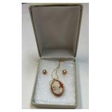 14 k Cameo Set APA 585