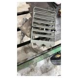 Climbing tree stand