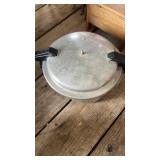 Pressure cooker