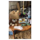 Menï¿½s hats, golf grips, new golf balls, wicker