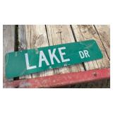 Lake Drive St., Sign