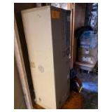 6.5†Foot Tall White Christmas Tree With Box 6.5†Foot Tall White Christmas Tree With Box