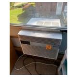 Magnavox Wall Unit A/C Magnavox Wall Unit A/C