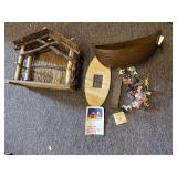 Wood & Straw Manger - Plastic Noah’s Ark